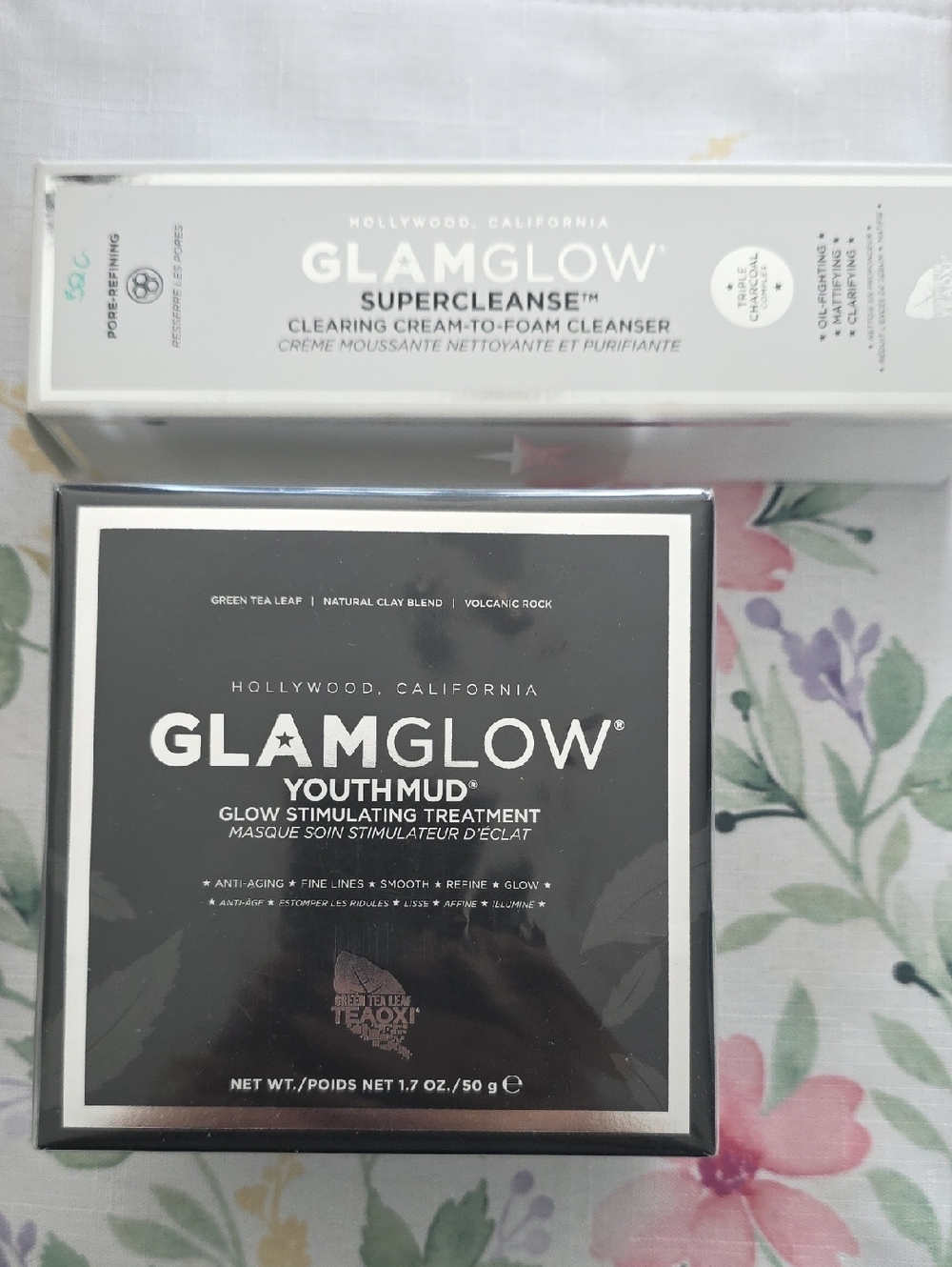 GLAMGLOW Youthmud Glow Stimulating Treatment - Black & Silver Packaging